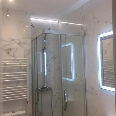 Playa Del Sardinero Zonahotelreal Apartment *