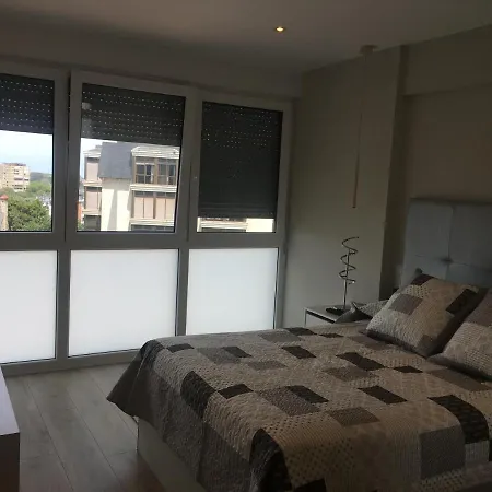 Playa Del Sardinero Zonahotelreal 公寓 *